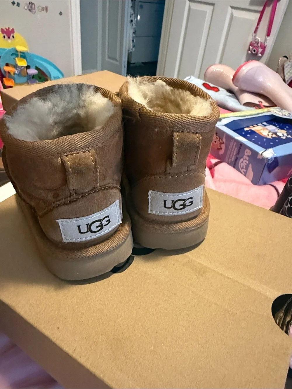 UGG Toddler Classic Short Boot in Chestnut Brown